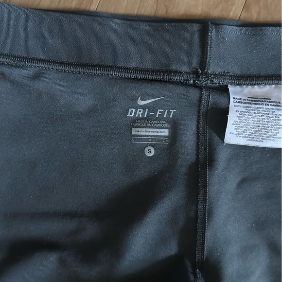Nike spandex shorts - Picture 4 of 5